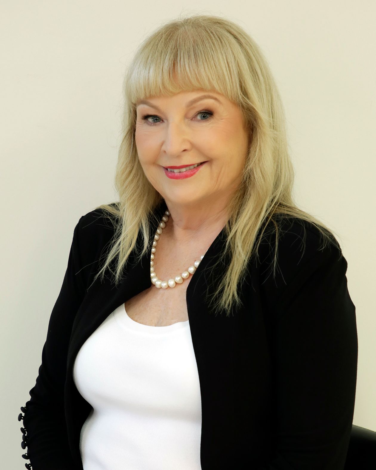 A portrait photograph of Jennifer Williamson.